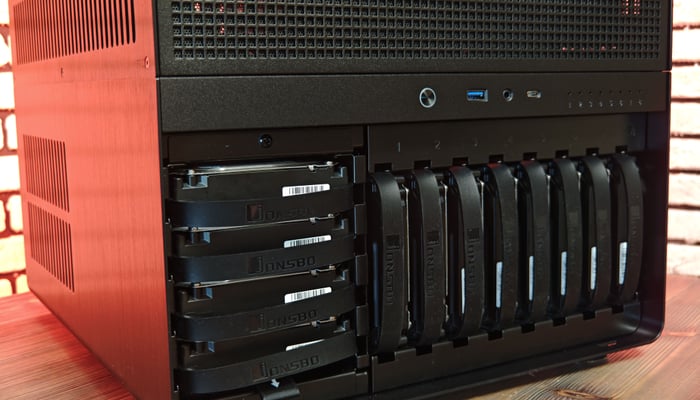 Массивы RAID и NAS Массивы RAID и NAS